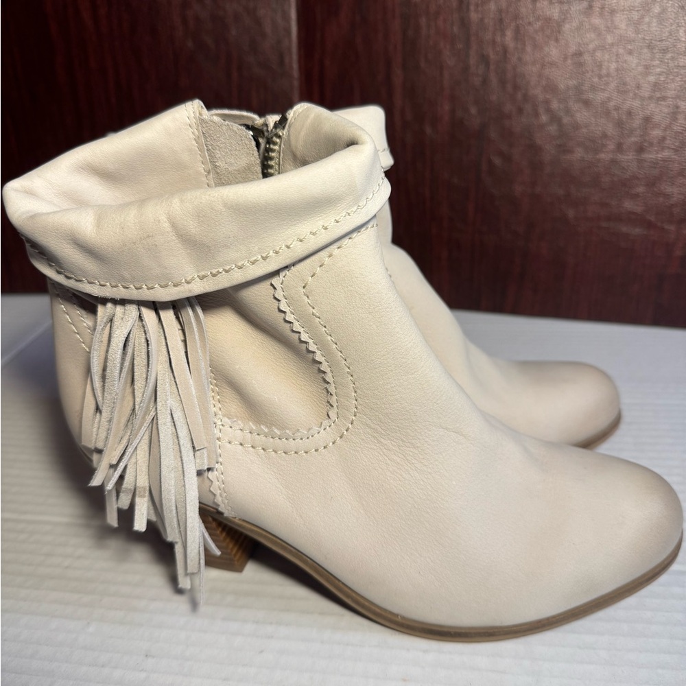 Sam Edelman Leather Cream Ankle Boots with Fringe 7.5 - Picture 2 of 7